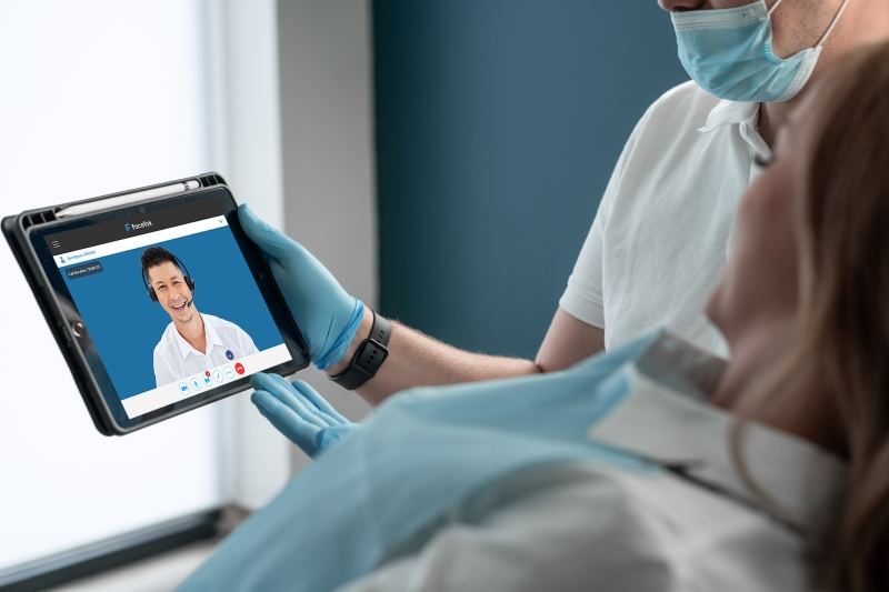 VRI Services being used in a healthcare setting